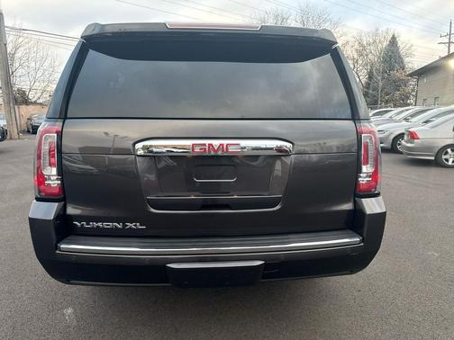 2016 GMC Yukon XL Denali