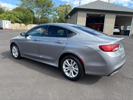 2016 Chrysler 200 Limited