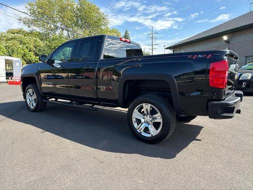 2018 Chevrolet Silverado 1500 Custom