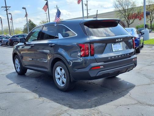 2022 Kia Sorento LX