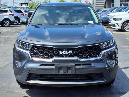 2022 Kia Sorento LX
