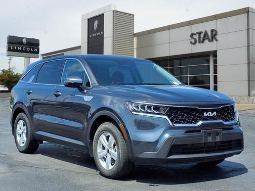 2022 Kia Sorento LX