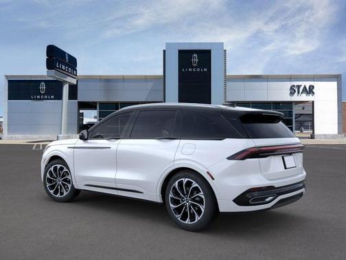 2025 Lincoln Nautilus Reserve