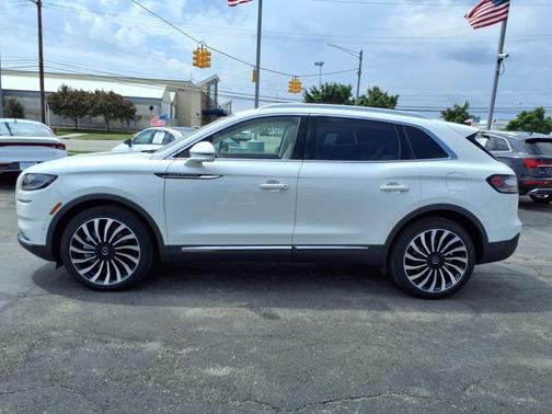 2023 Lincoln Nautilus Black Label