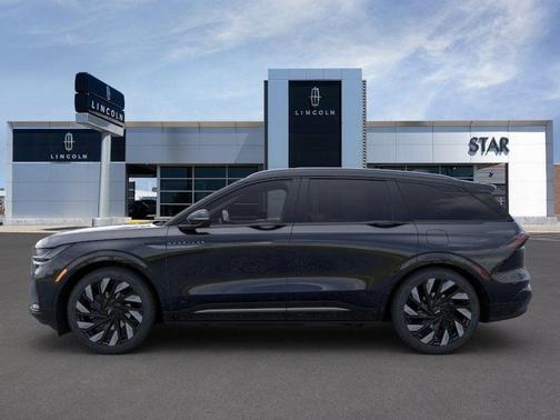 2025 Lincoln Nautilus Reserve