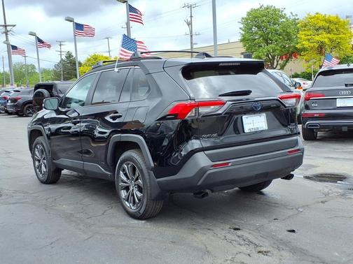 2023 Toyota RAV4 Hybrid XLE Premium
