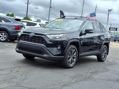 2023 Toyota RAV4 Hybrid XLE Premium