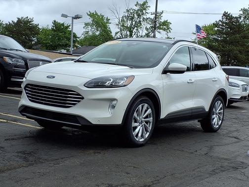 2022 Ford Escape Titanium