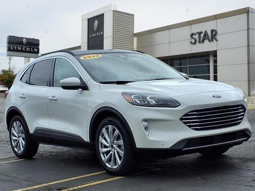 2022 Ford Escape Titanium