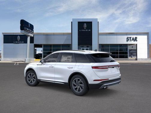 2026 Lincoln Corsair Premiere