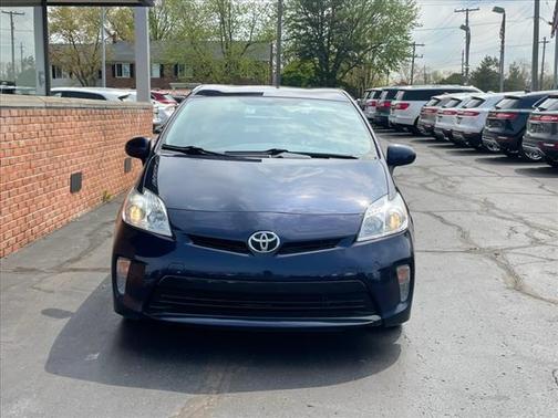 Photo 2 of 19 of 2014 Toyota Prius Four