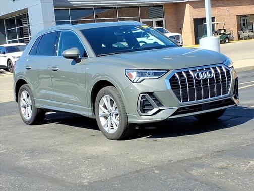 2023 Audi Q3 45 S line Premium