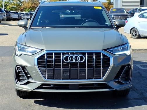 2023 Audi Q3 45 S line Premium