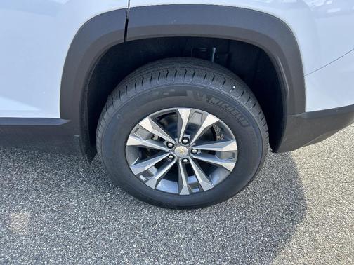 White 2026 Chevrolet Equinox LT