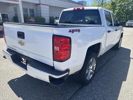 White 2018 Chevrolet Silverado 1500 Custom
