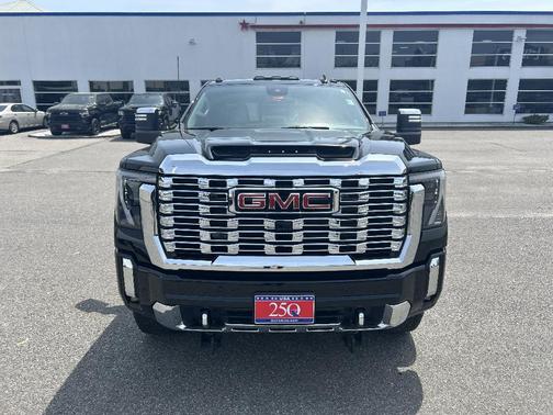 Black 2025 GMC Sierra 2500 Denali