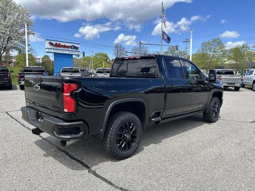 Black 2026 Chevrolet Silverado 2500 High Country