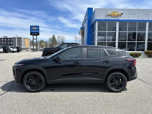 Black 2026 Chevrolet Trax ACTIV