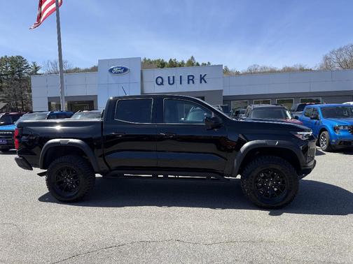 Black 2025 Chevrolet Colorado ZR2