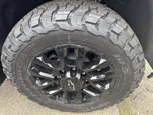Black 2026 Chevrolet Silverado 2500 LT
