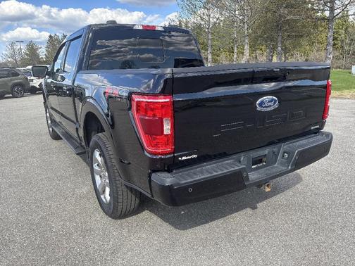 Black 2022 Ford F-150 XLT