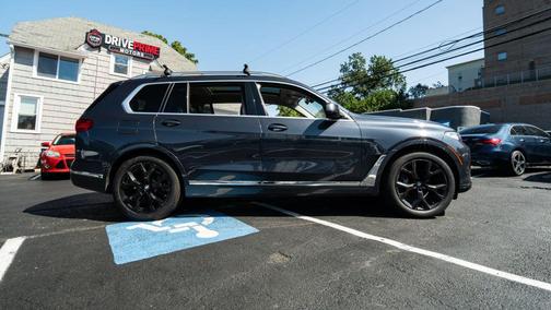 Arctic Gray Metallic 2020 BMW X7 xDrive40i