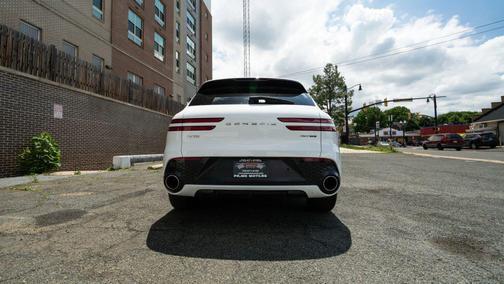 Uyuni White 2022 Genesis GV70 3.5T AWD Sport