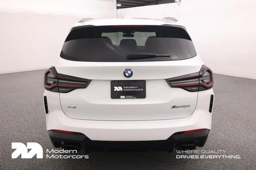Mineral White Metallic 2024 BMW X3 M40i