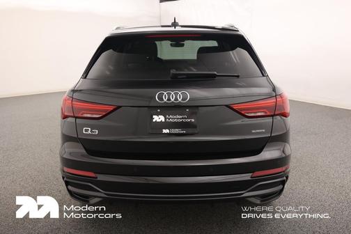 Mythos Black Metallic 2022 Audi Q3 45 S line Premium Plus