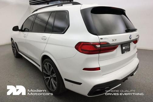 2022 BMW X7 M50i
