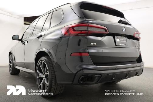 2022 BMW X5 M50i