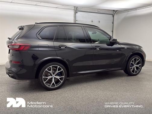 2022 BMW X5 M50i