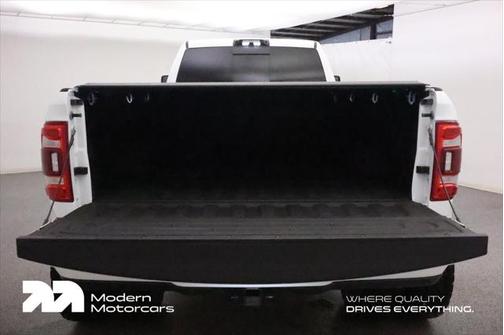 2024 RAM 3500 Laramie Crew Cab 4x4 8' Box