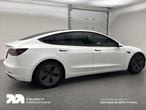 2022 Tesla Model 3 Standard Range