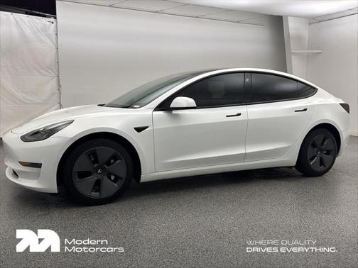 2022 Tesla Model 3 Standard Range