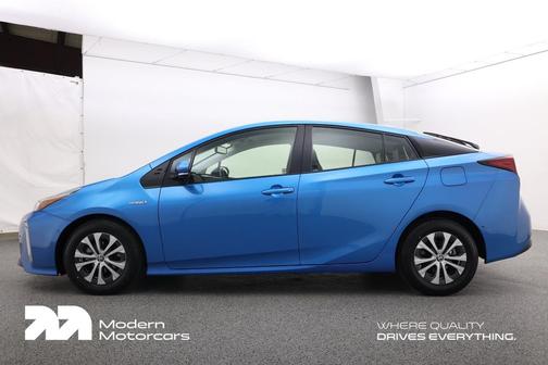 2022 Toyota Prius XLE