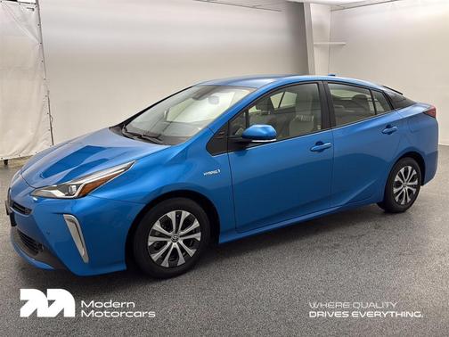 2022 Toyota Prius XLE