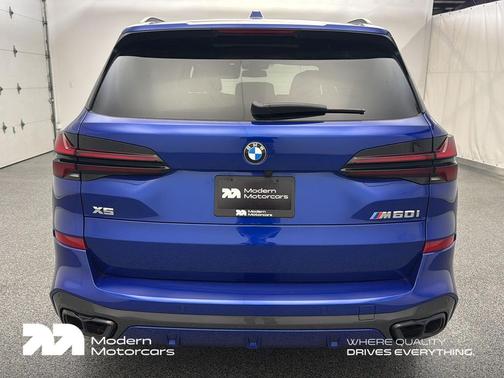 2025 BMW X5 M60i