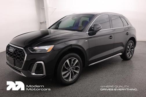 Mythos Black Metallic 2023 Audi Q5 45 S line Premium