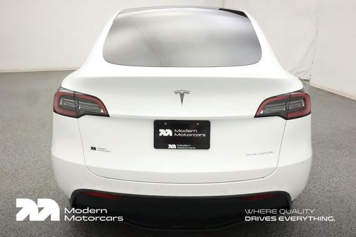 2022 Tesla Model Y Long Range Dual Motor All-Wheel Drive