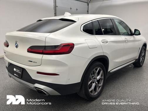 2024 BMW X4 xDrive30i