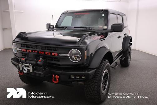 Shadow Black 2023 Ford Bronco Base