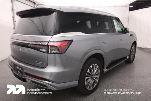 Dynamic Metal 2025 INFINITI QX80 SENSORY AWD