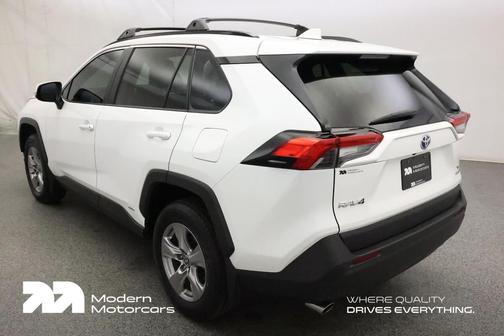 2022 Toyota RAV4 Hybrid XLE
