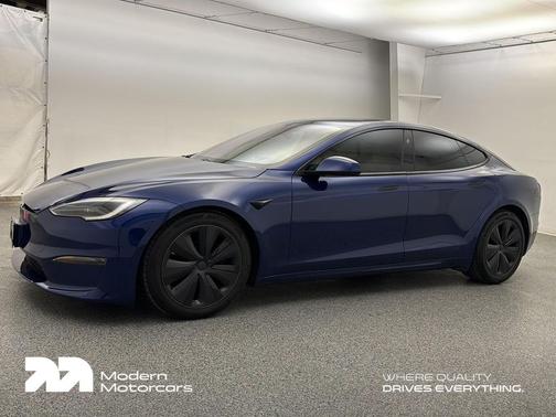 2022 Tesla Model S Plaid