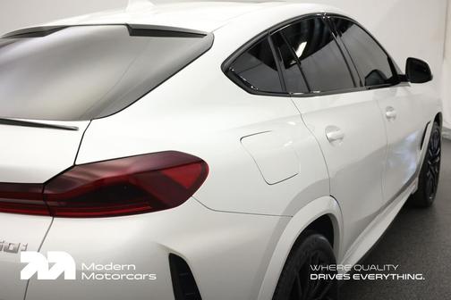 2022 BMW X6 M50i