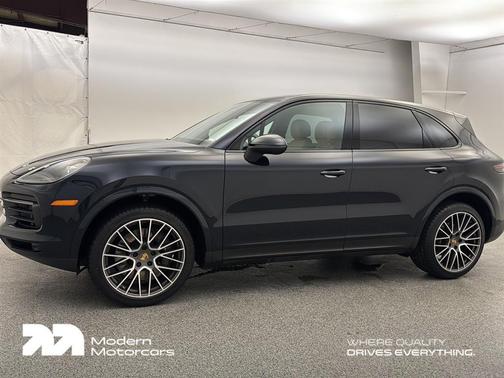 2023 Porsche Cayenne Platinum Edition