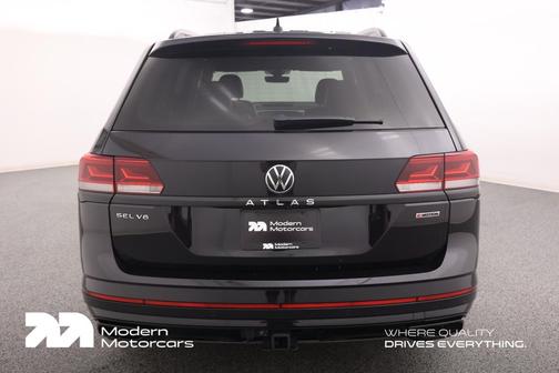 Deep Black Pearl 2022 Volkswagen Atlas 3.6L SEL