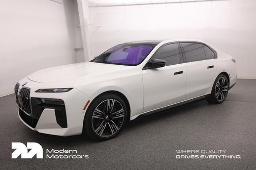 Alpine White 2024 BMW i7 M70