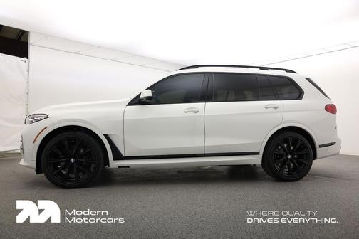 2022 BMW X7 M50i